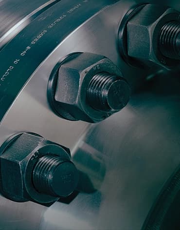An image of the HYTORC Backup Washer, a washer with a locking mechanism that prevents pinch points by removing the need for a backup wrench.