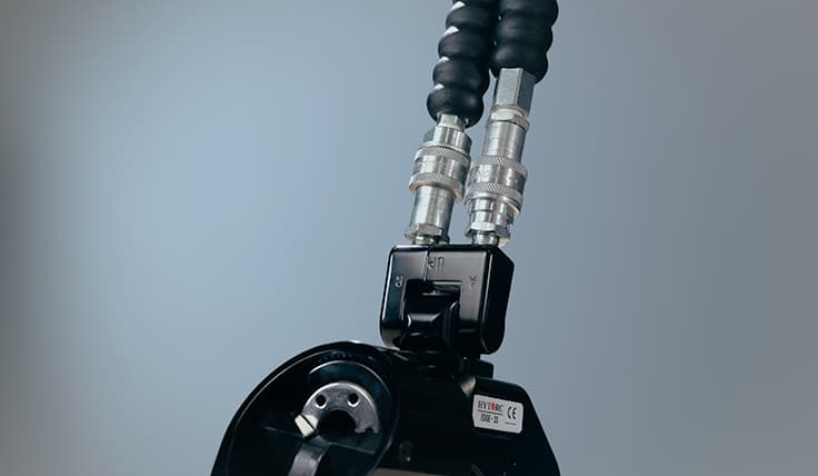 A close-up of the Uniswivel on the EDGE S Hydraulic Torque Wrench