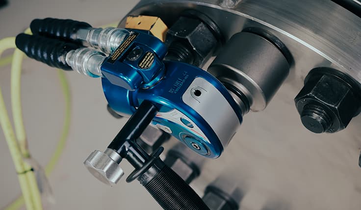 The MXT Hydraulic Torque Wrench in action on an application