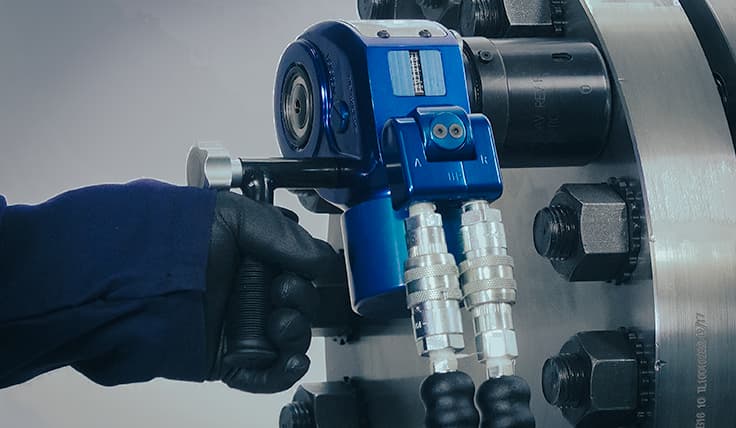 The LITHIUM SERIES II Electric Torque Tool showing the 36V battery