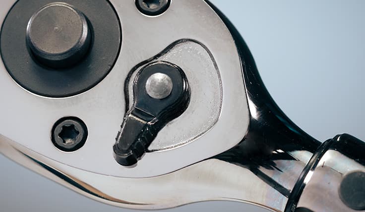 A close-up of the Ratchet-Reversing Level on a HYTORC Clicker Wrench.